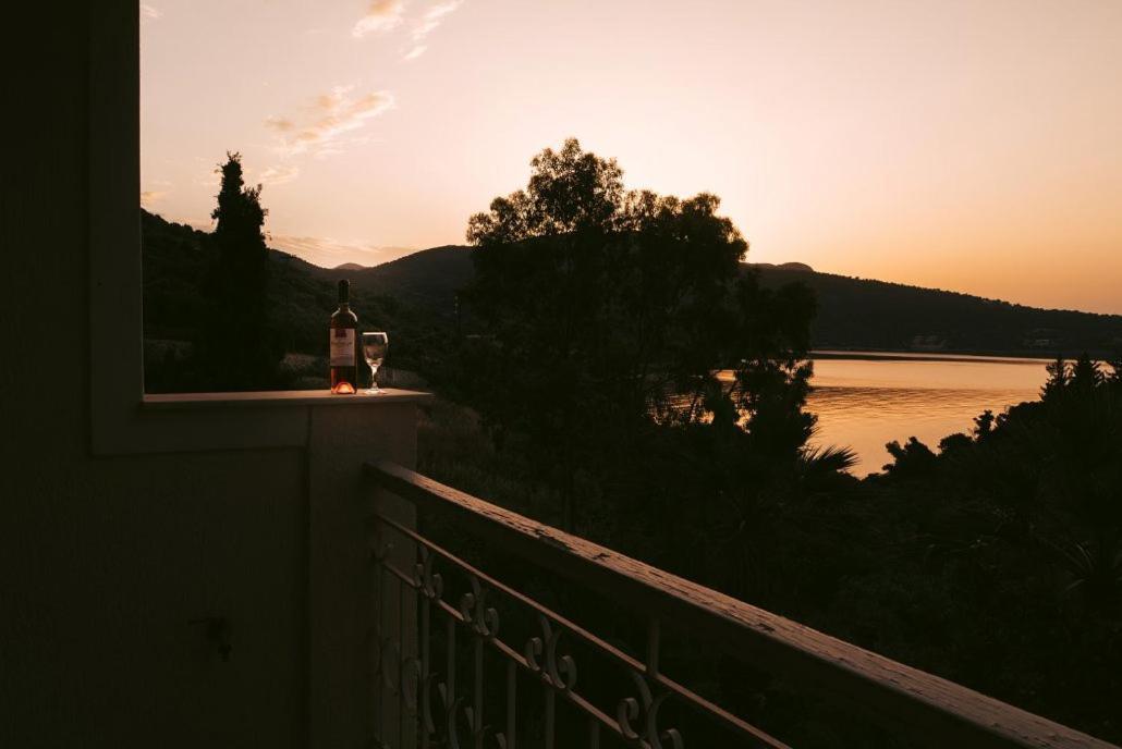Villa Kastri Apartments Vaszilikí Kültér fotó
